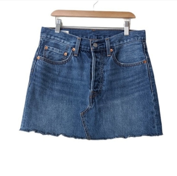 Levi's Deconstructed Denim Mini Skirt Middle Man size 27 - Picture 2 of 3